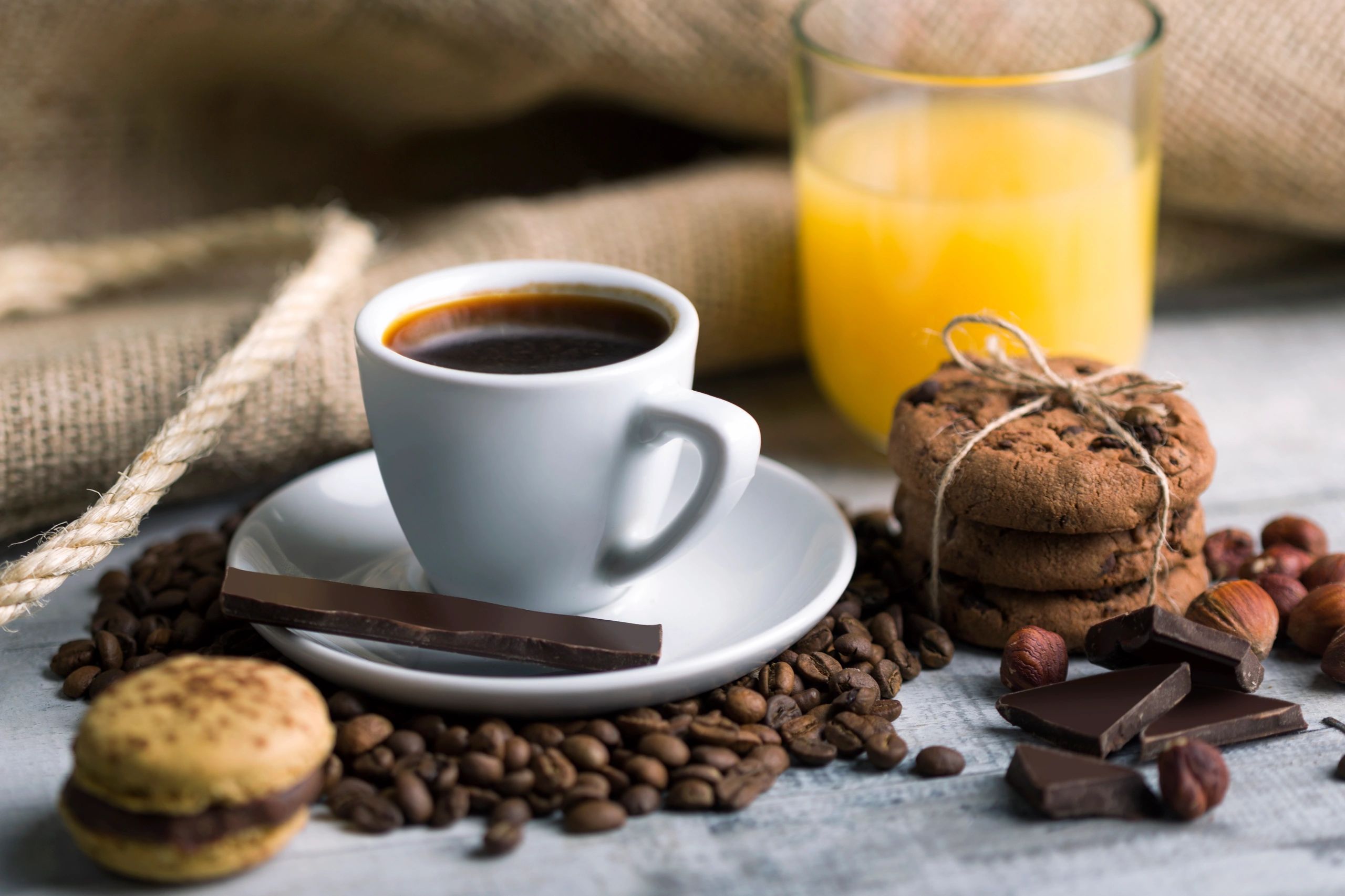 Café artesanal acompañado de galletas